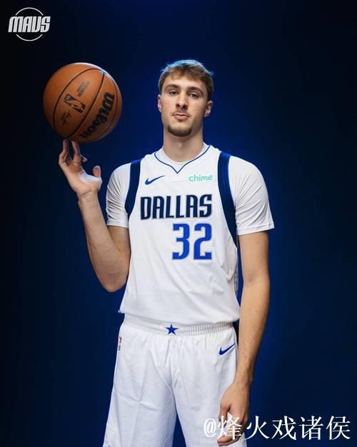 “42分！弗拉格追平独行侠新秀单场得分纪录”